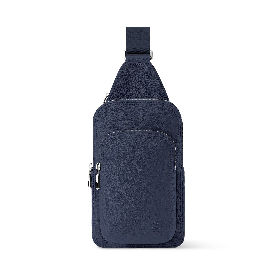 Avenue Slingbag PM M15269 front white background