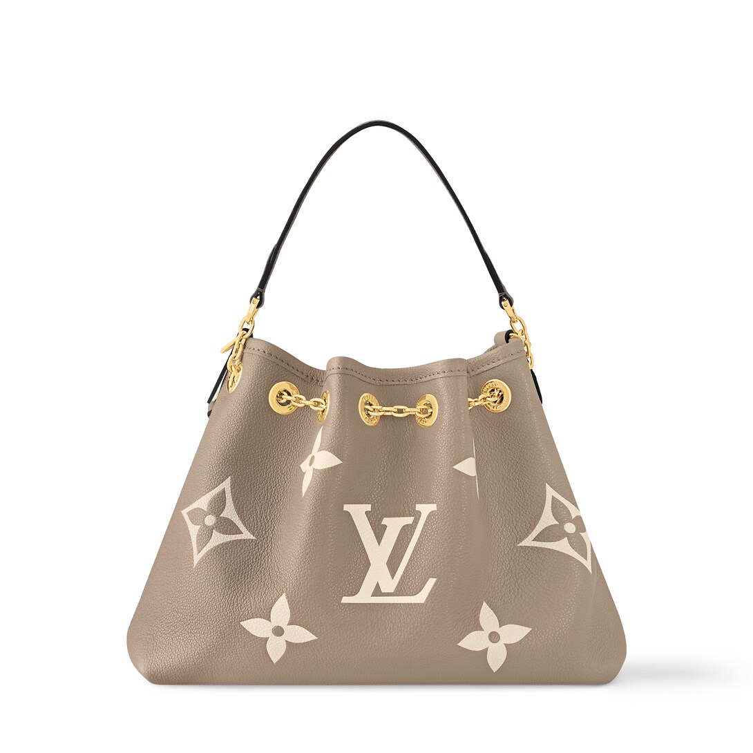 LV Bundle M25453 front white background