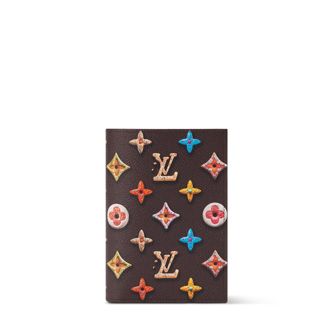 Passport Cover M28281 front white background