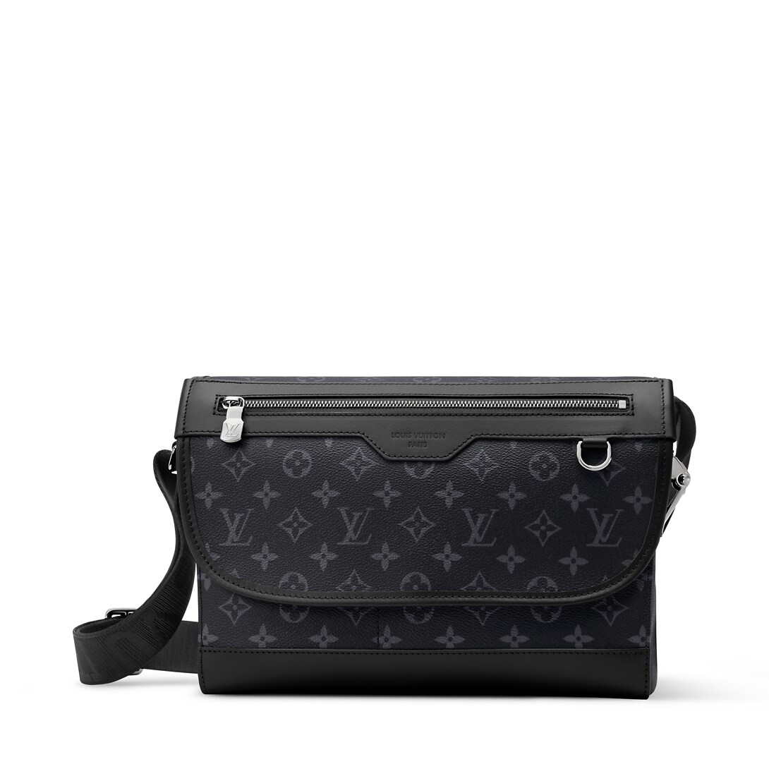 Courrier Messenger M28630 front white background