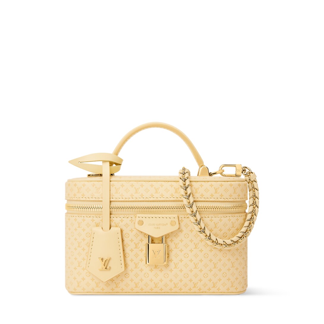 Vanity Chain Pouch M29051 front white background