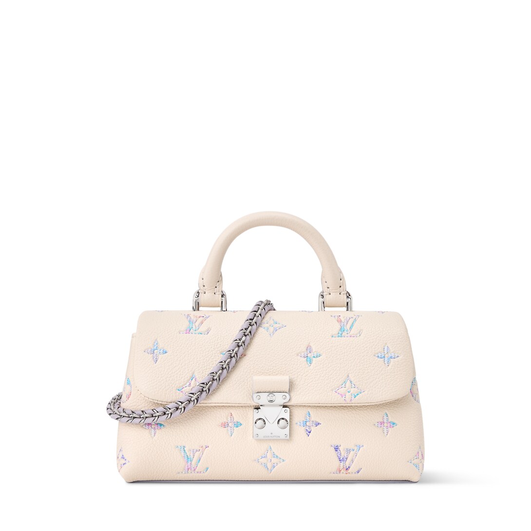 Nano Madeleine M2A374 front white background