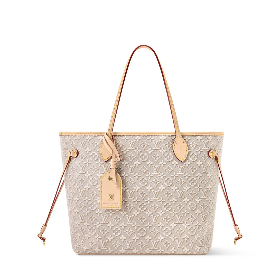 Neverfull MM M2A381 front white background
