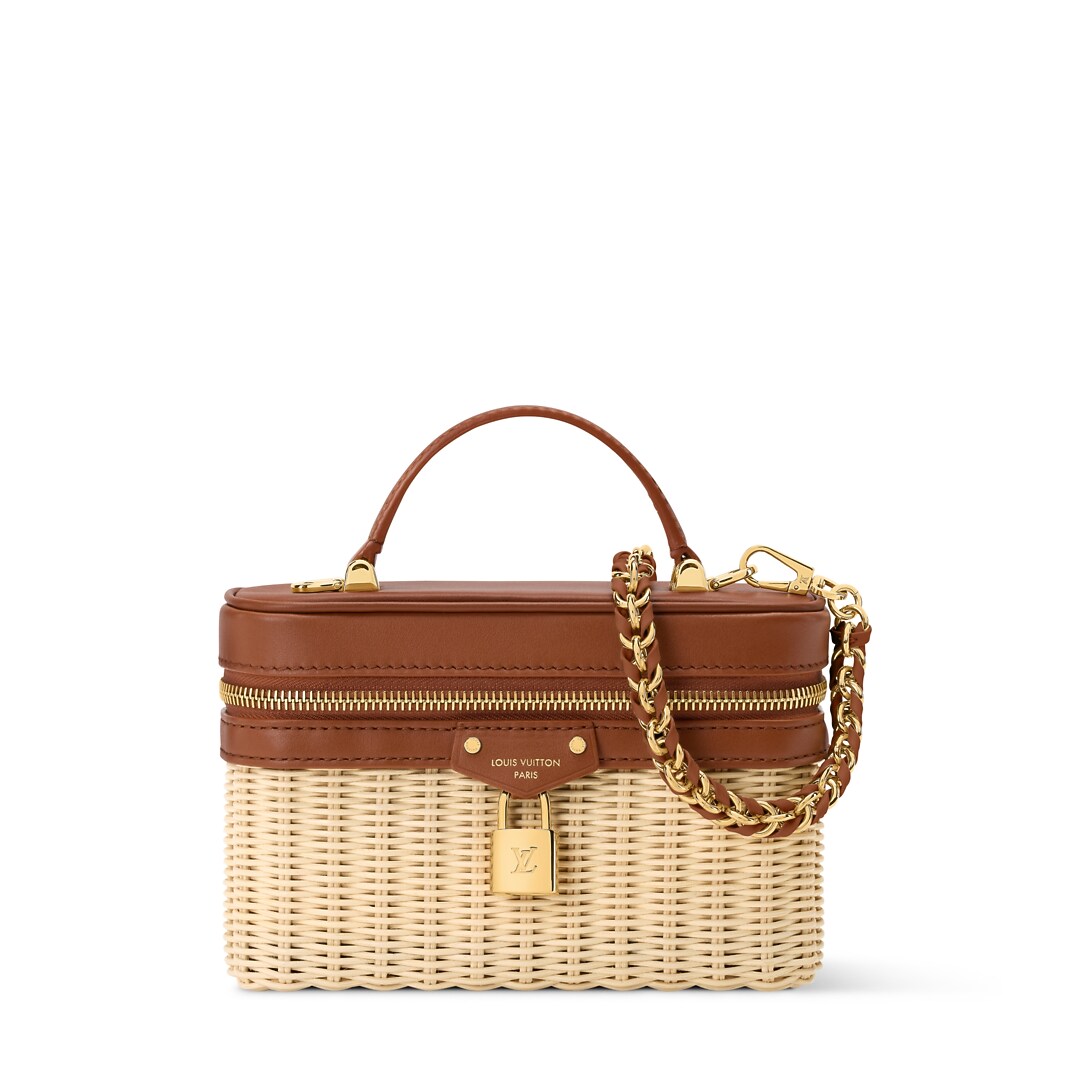 Vanity Chain Pouch M3A309 front white background