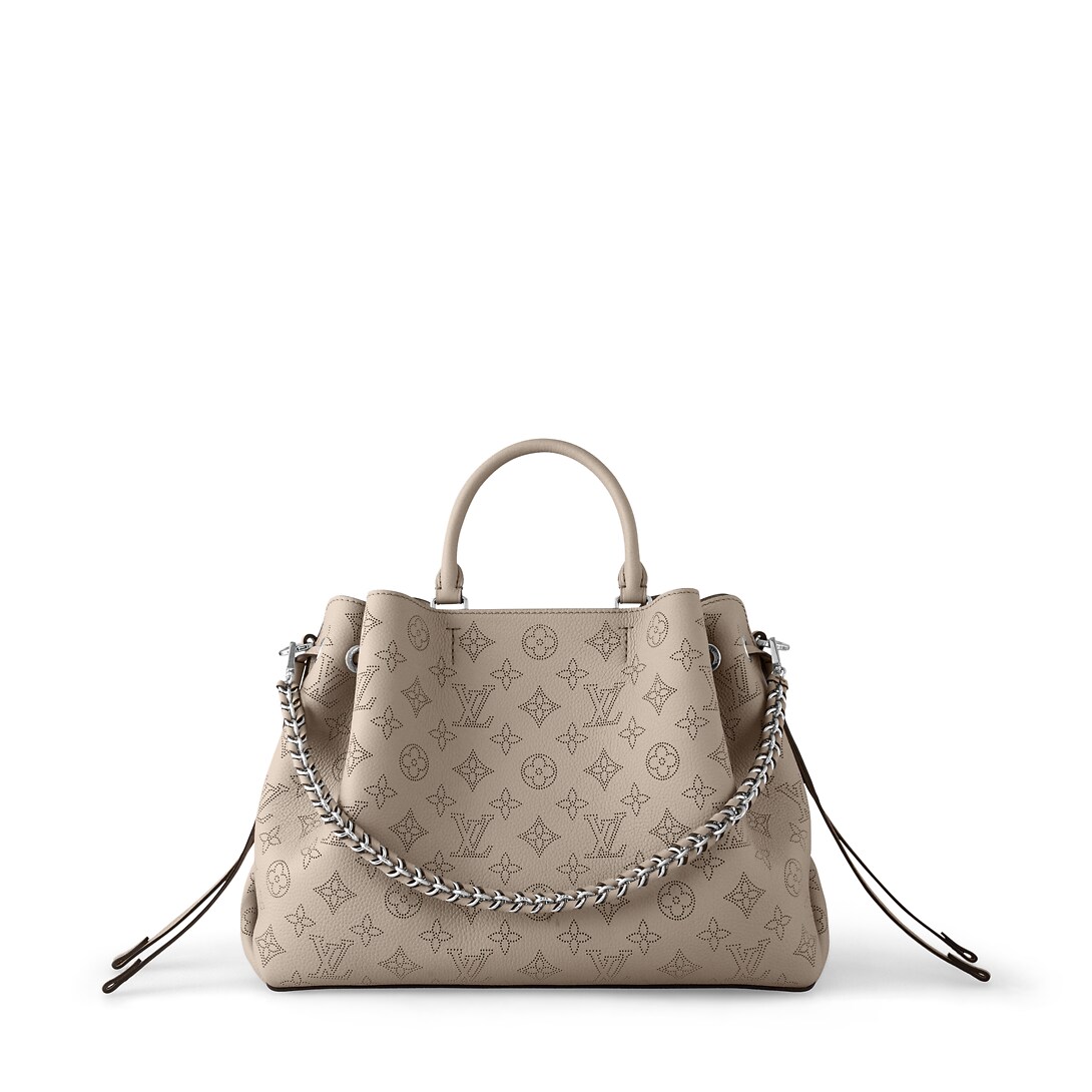 Bella Tote M59201 front white background