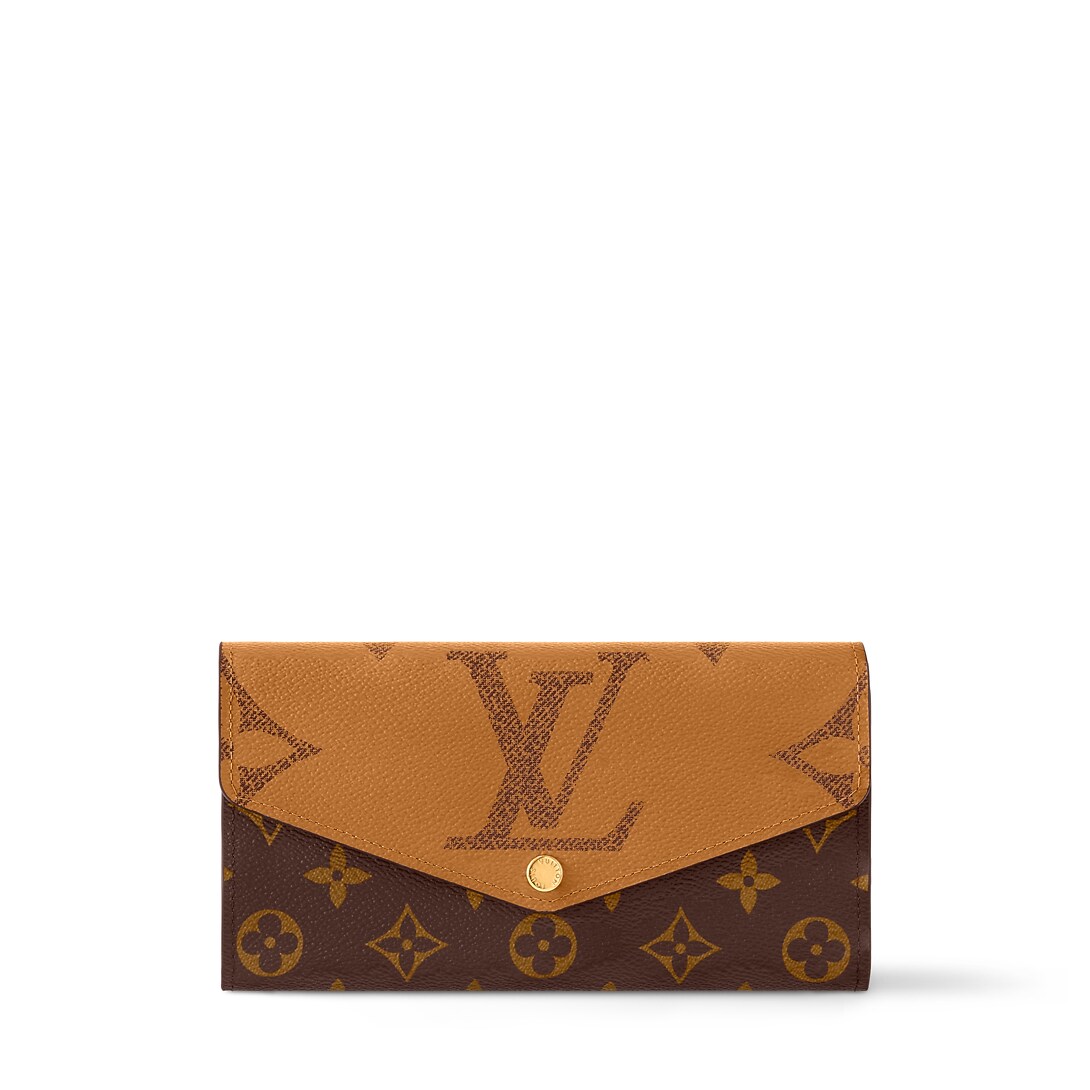 Sarah Wallet M80726 front white background