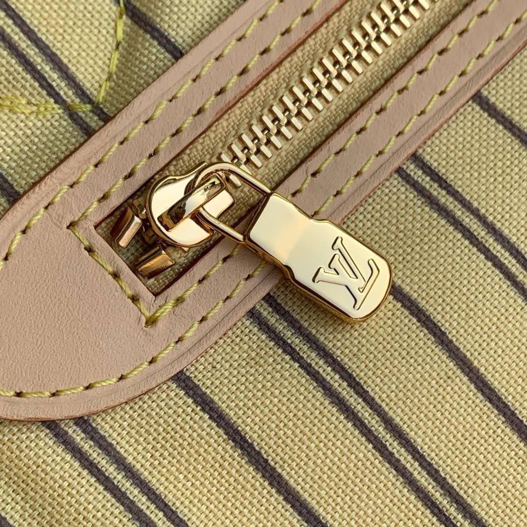 Neverfull Bandoulière Inside Out GM M11948 main 1 image 6