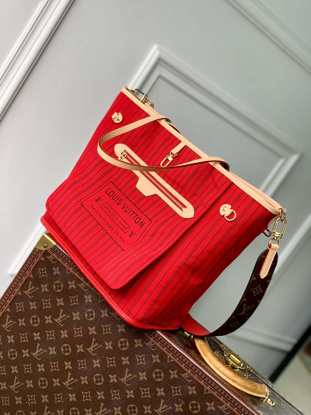 Neverfull Bandoulière Inside Out MM M12096 main 1 image 2