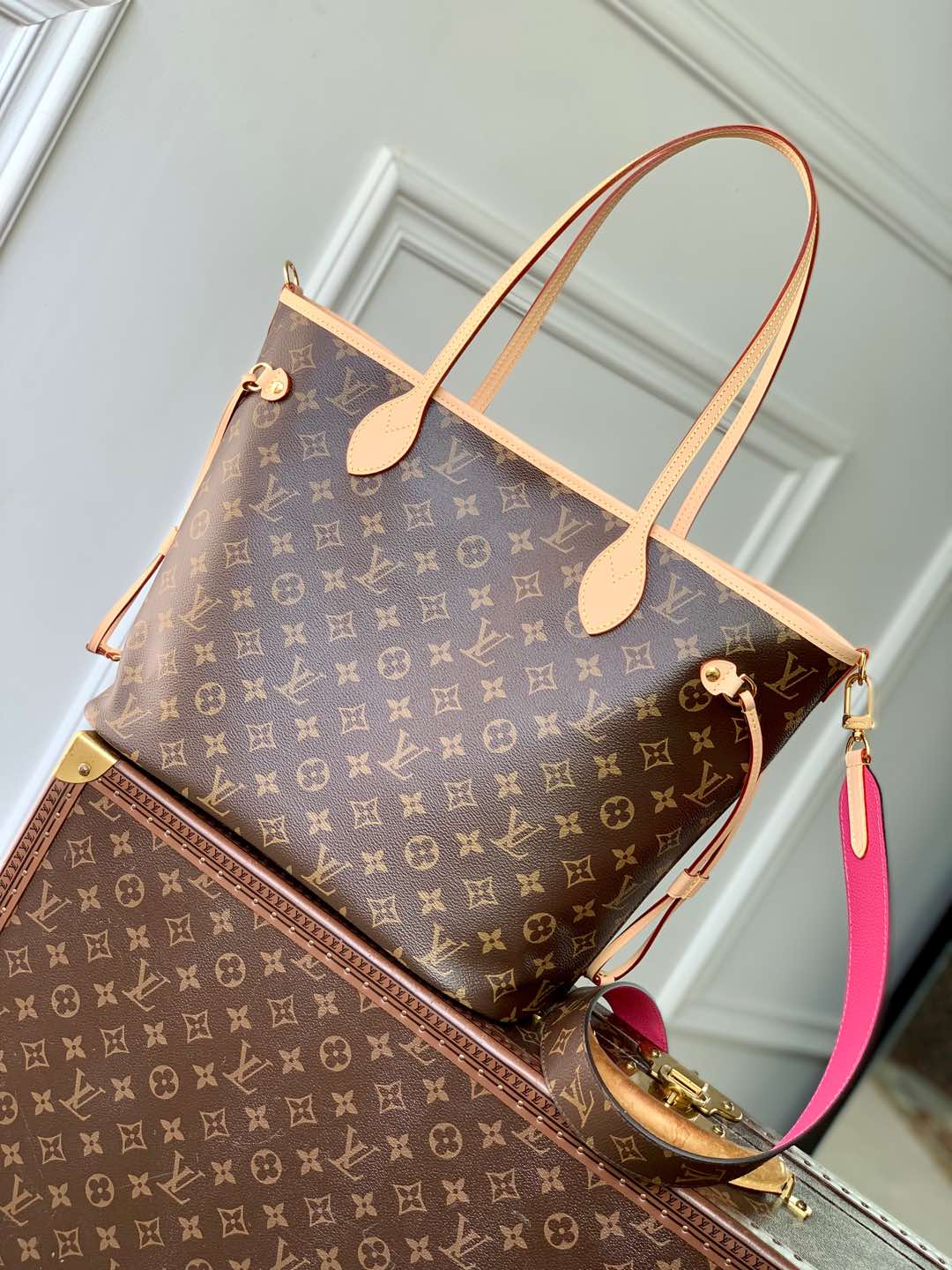 Neverfull Bandoulière Inside Out MM M12257 main 1 image 4
