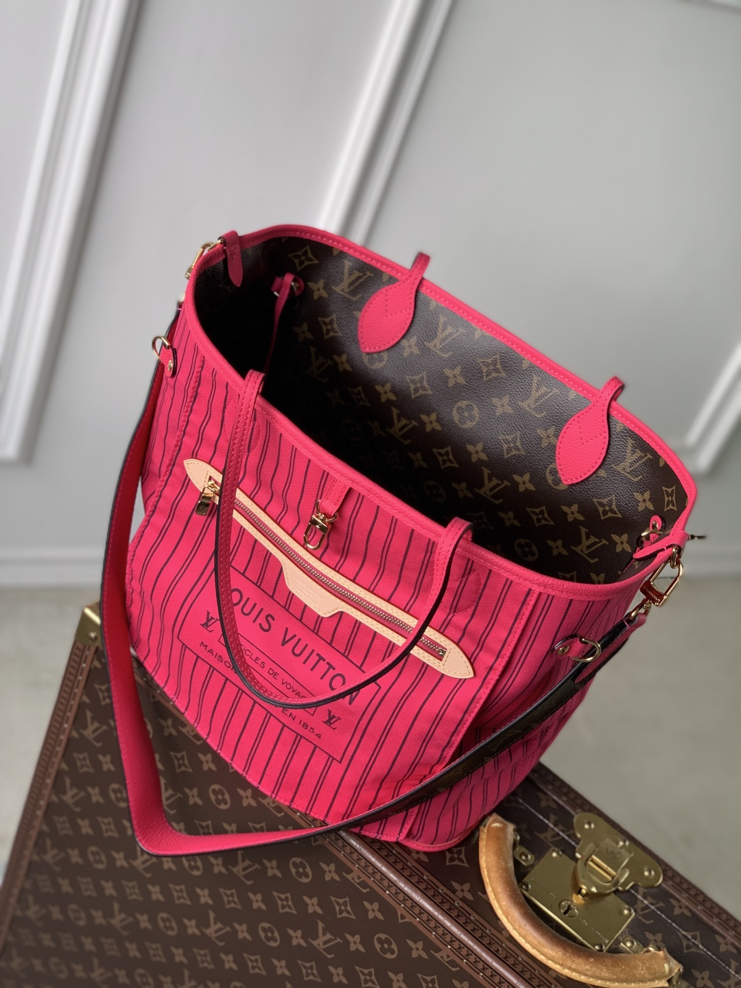 Neverfull Bandoulière Inside Out MM M12707 main 1 image 8