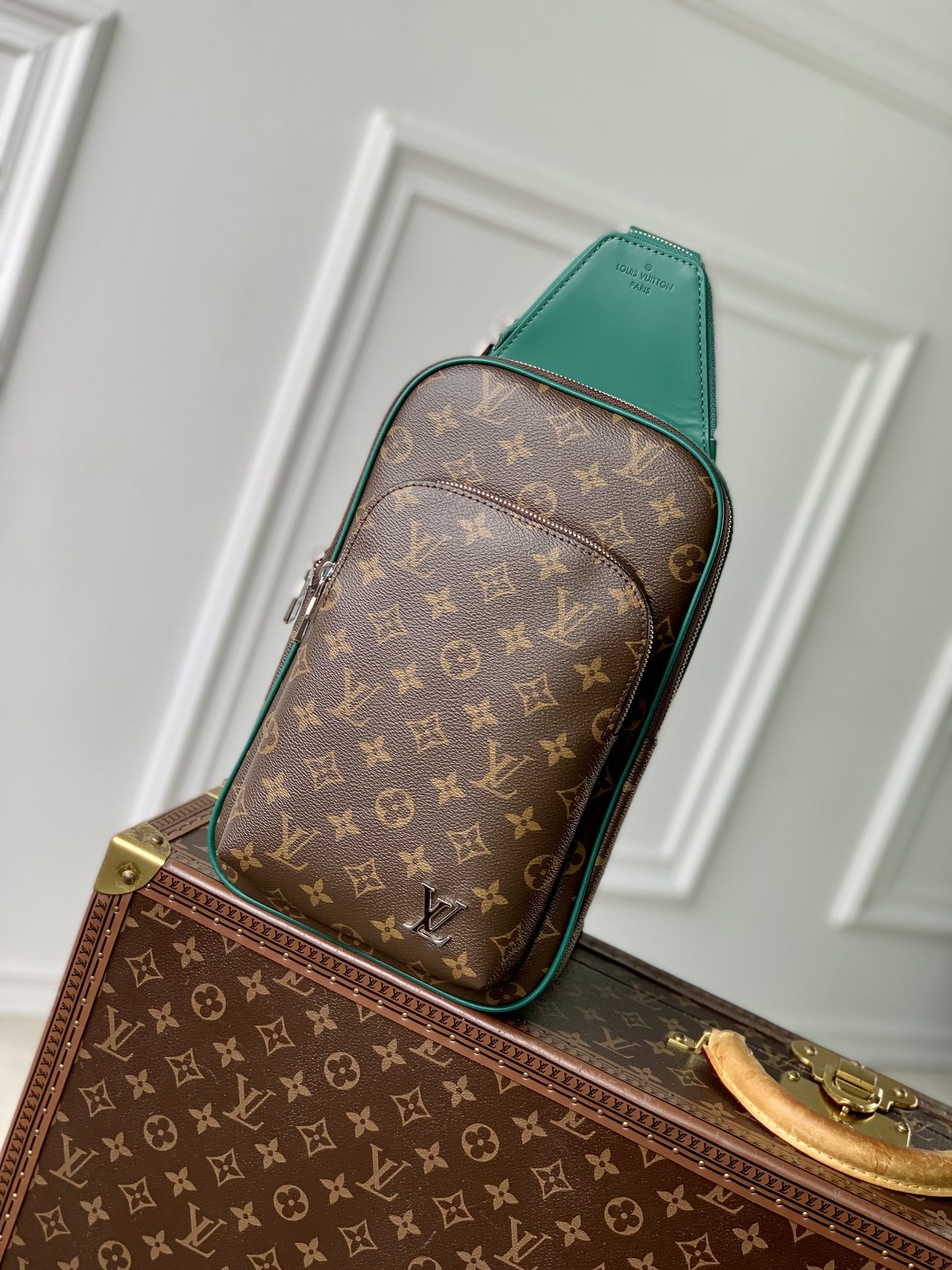 Avenue Slingbag M12734 main 1 image 2