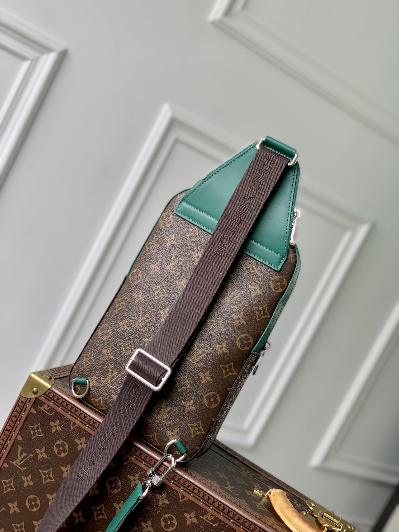 Avenue Slingbag M12734 main 1 image 4