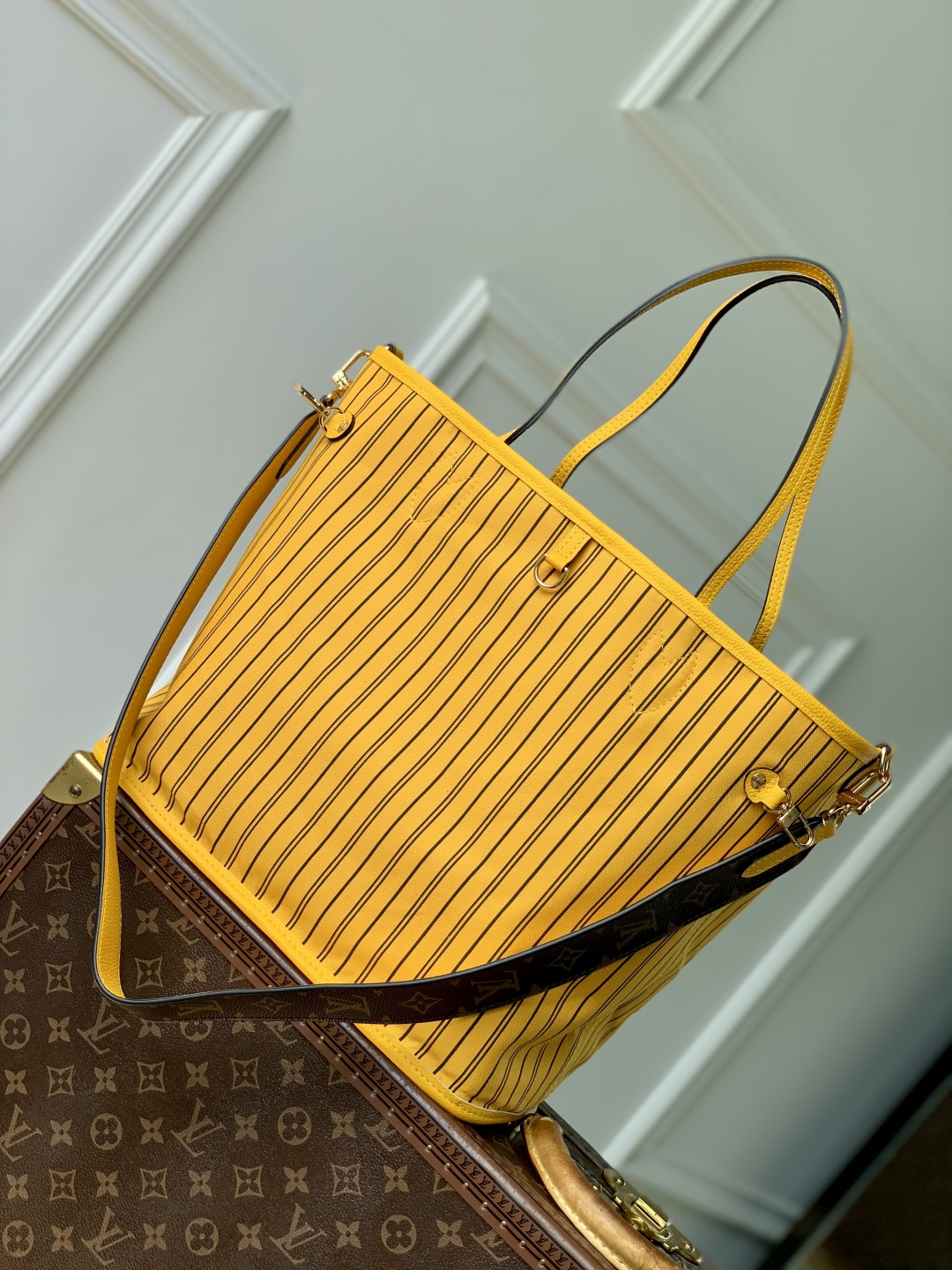 Neverfull Bandoulière Inside Out MM M12779 main 1 image 3
