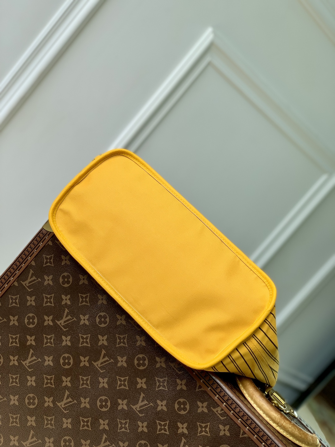 Neverfull Bandoulière Inside Out MM M12779 main 1 image 4