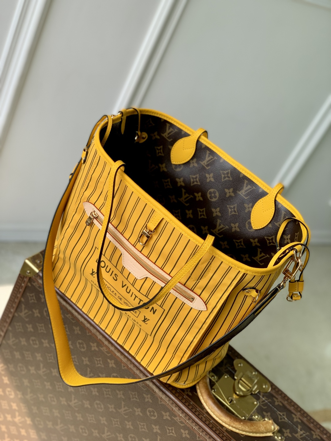 Neverfull Bandoulière Inside Out MM M12779 main 1 image 7