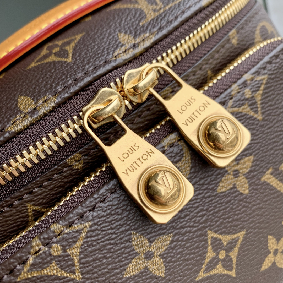 Rush Bumbag M14019 front white background image 7