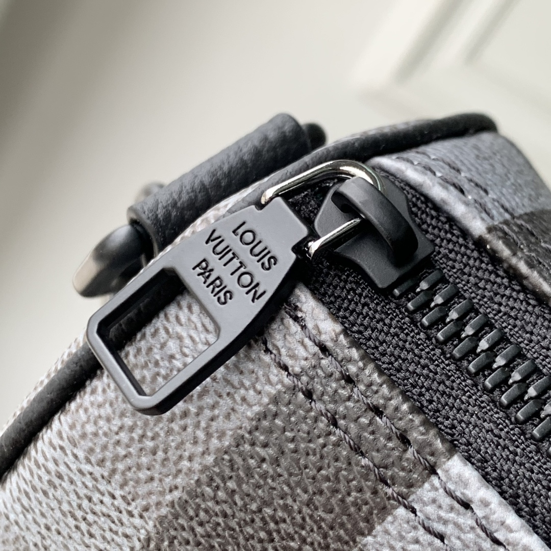 Keepall Bandoulière 25 M14919 front white background image 9