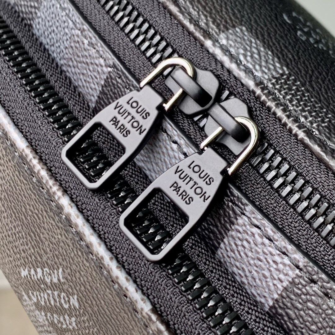 Rush Bumbag M14920 front white background image 6