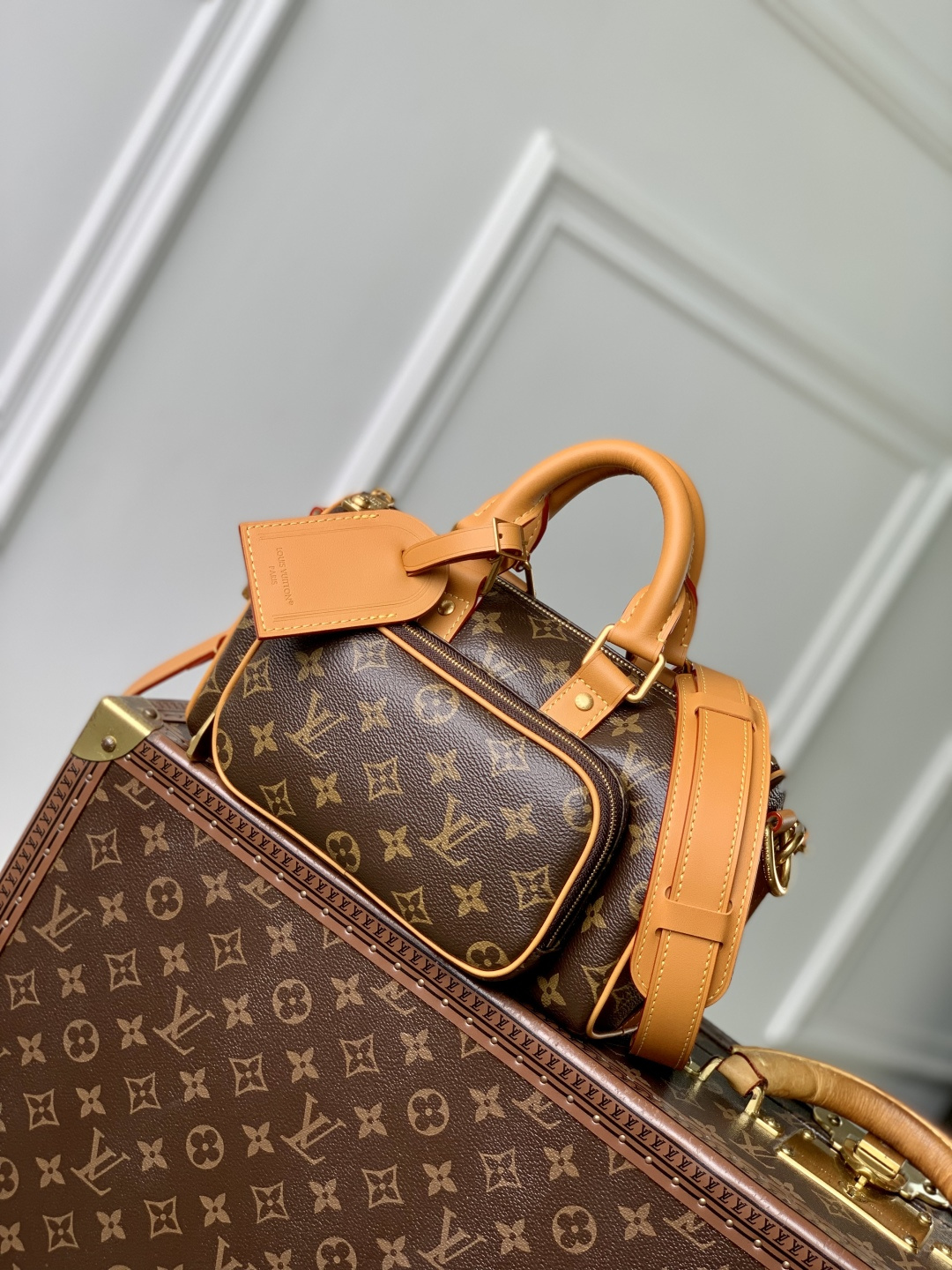 Keepall 25 Cargo M14981 front white background image 3