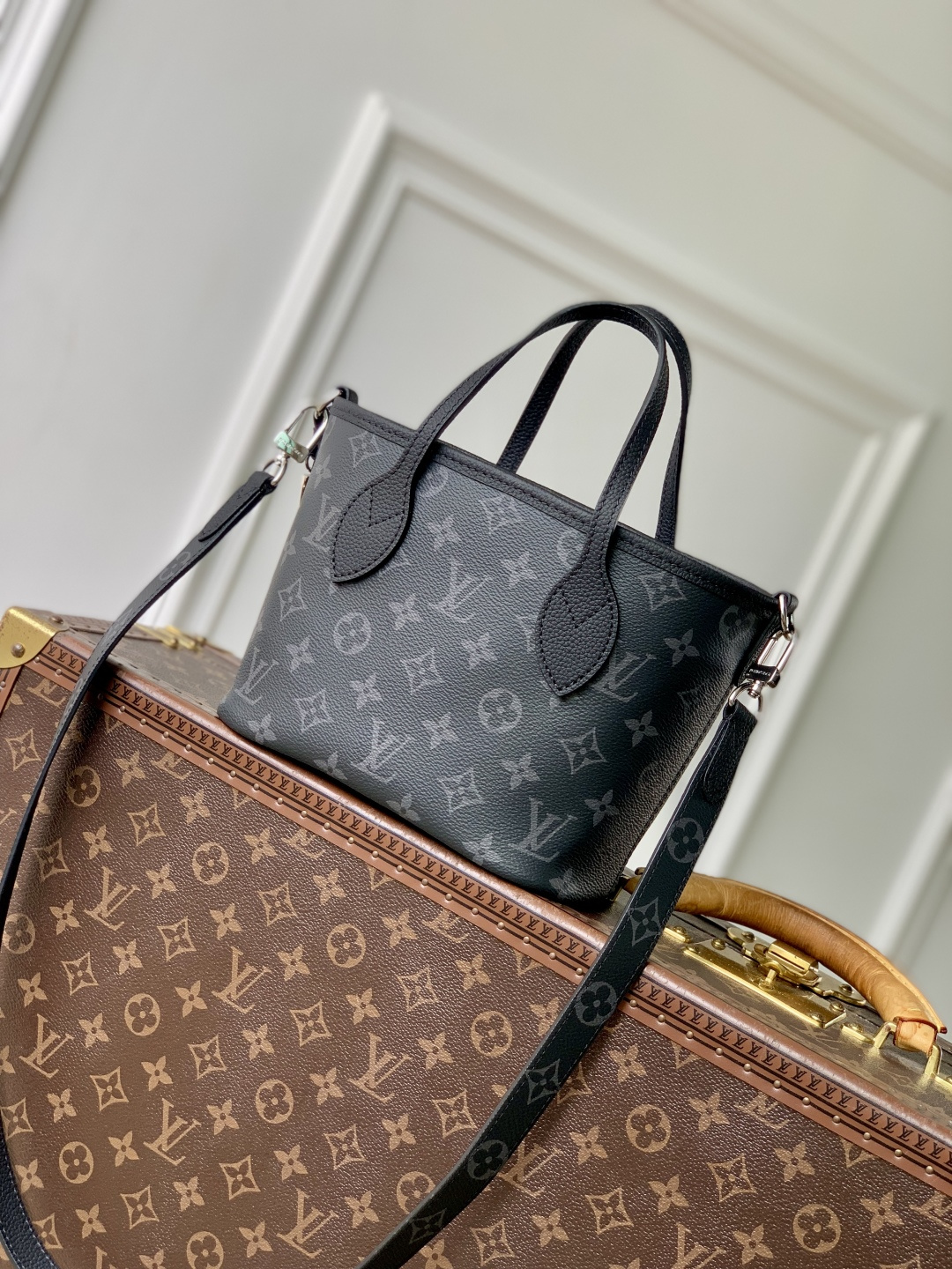 Neverfull Bandoulière Inside Out BB M15210 main 1 image 4