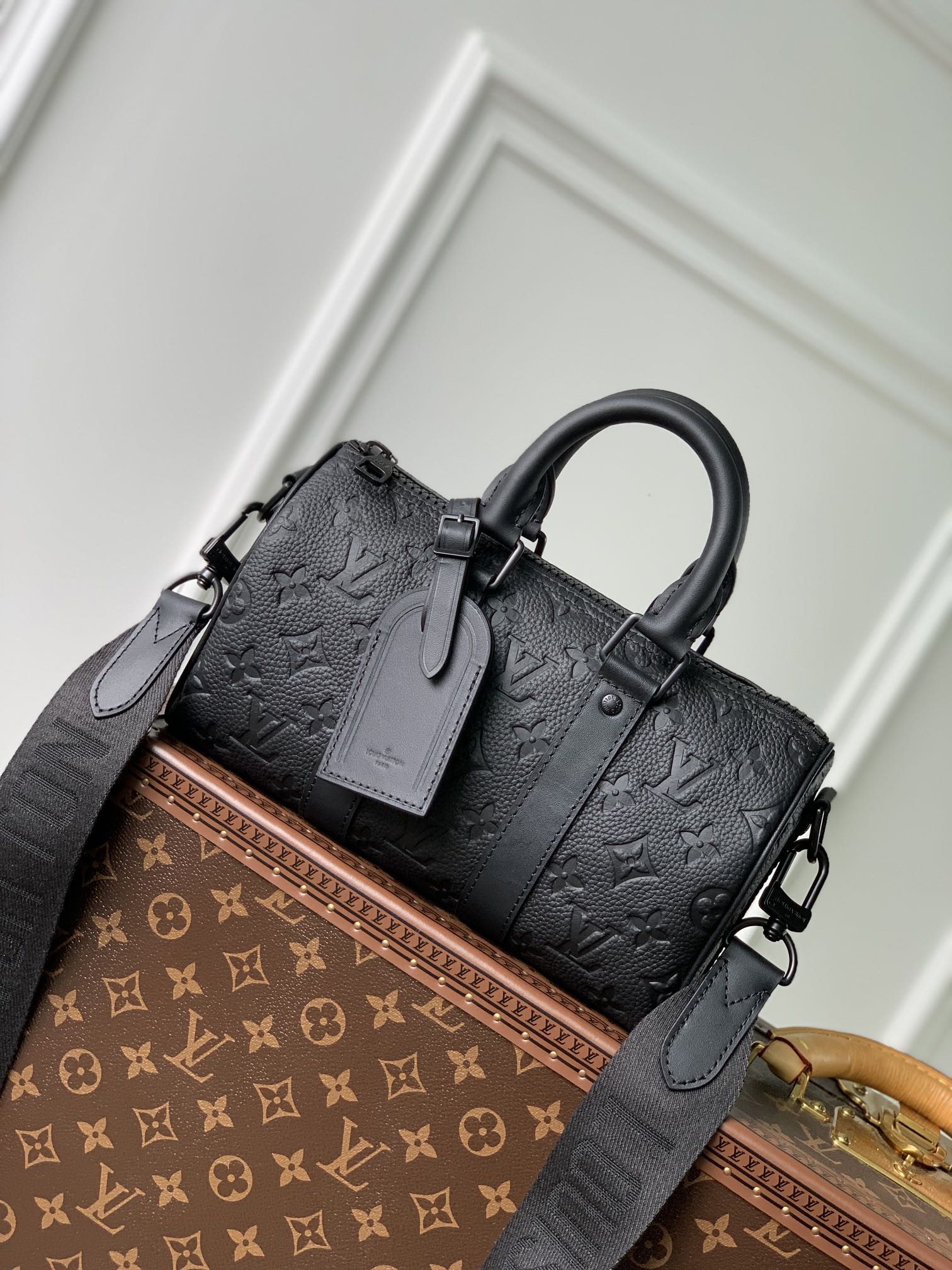 Keepall Bandoulière 25 M20900 front white background image 3