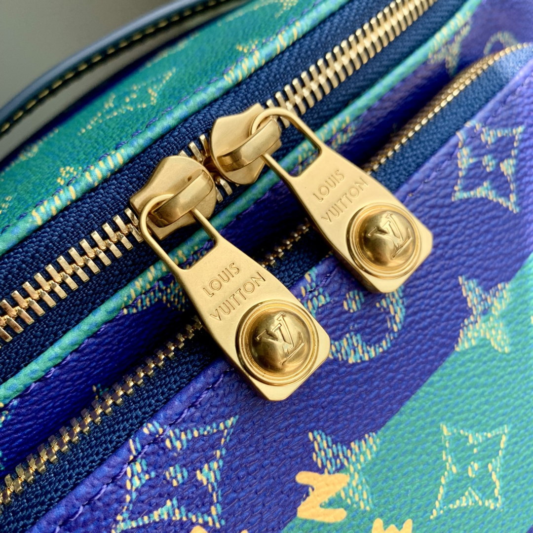 Rush Bumbag M25783 front white background image 6