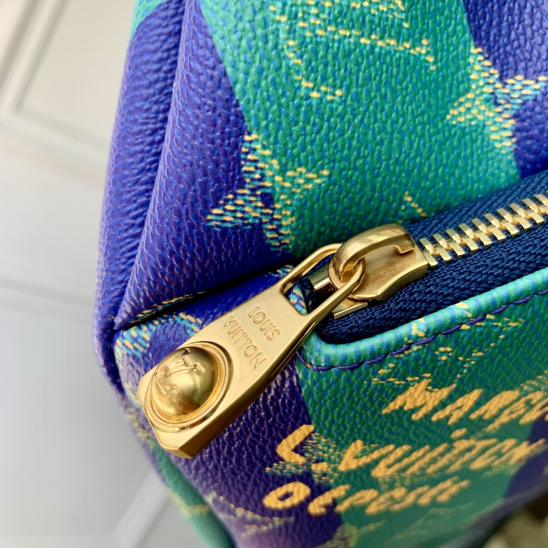 Rush Bumbag M25783 front white background image 7