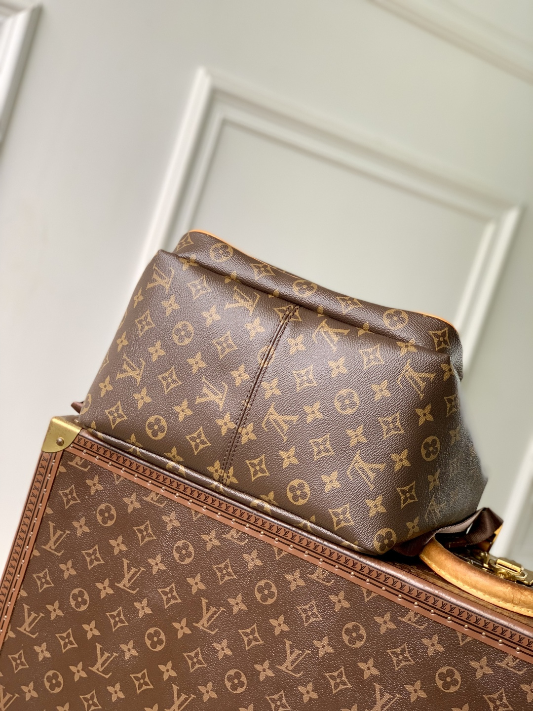 Discovery Cargo Backpack M25979 front white background image 6
