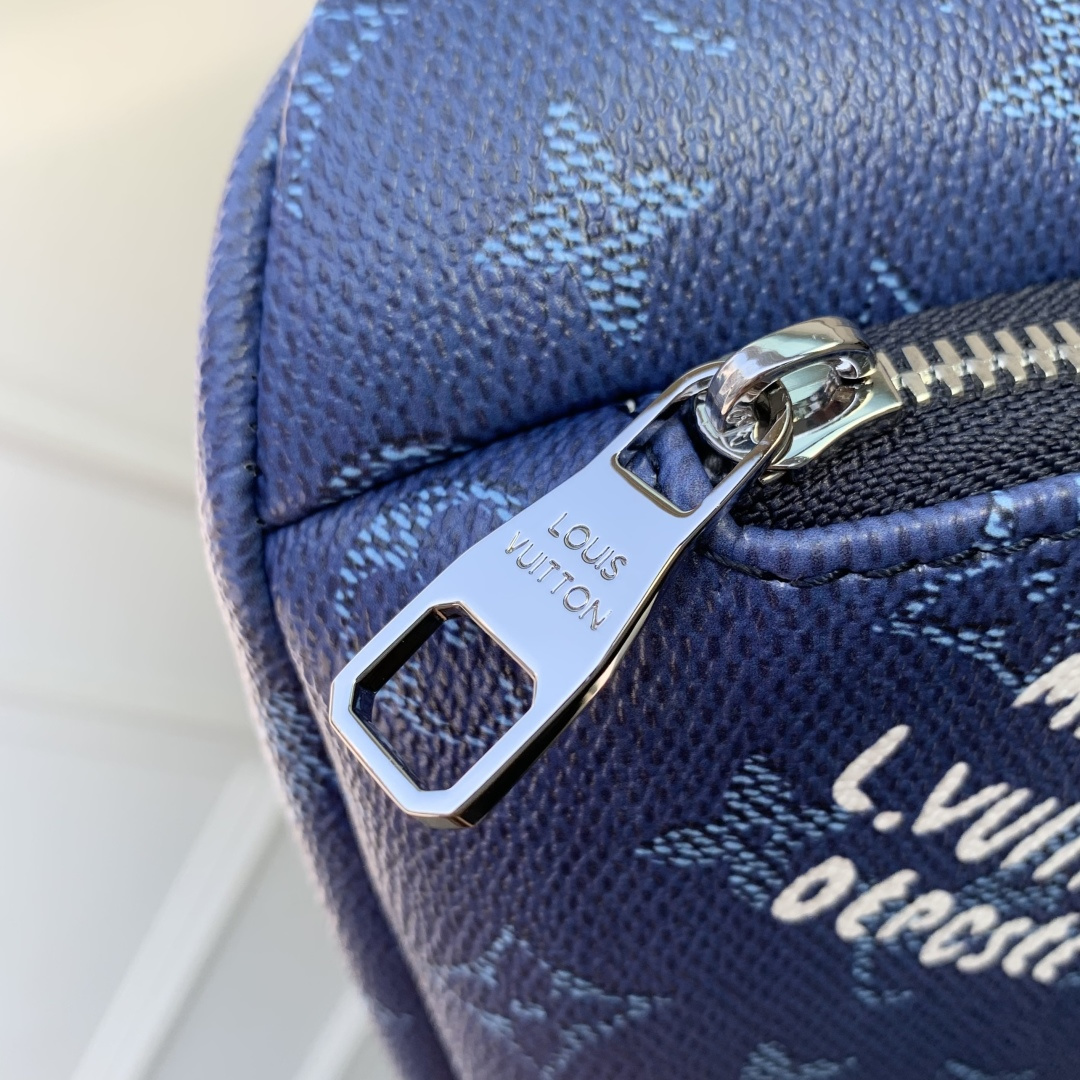 Rush Bumbag M26821 front white background image 7