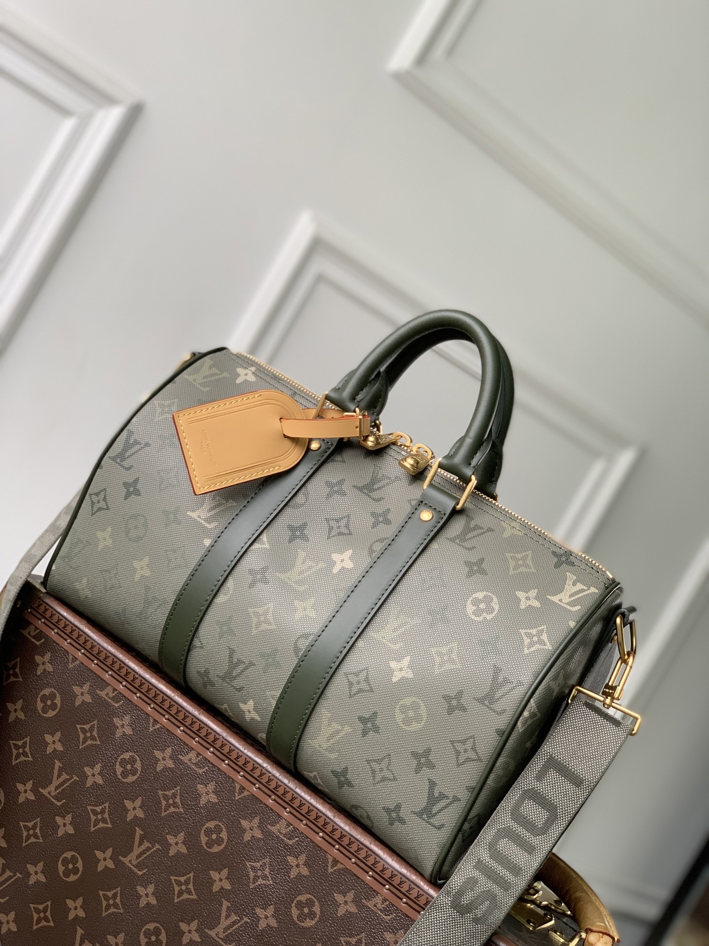 Keepall Bandoulière 35 M27054 front white background image 3
