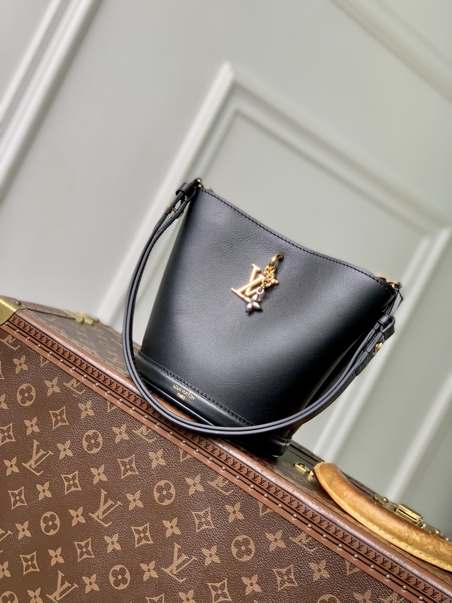 LV Bloom Mini Hobo M27260 image 3