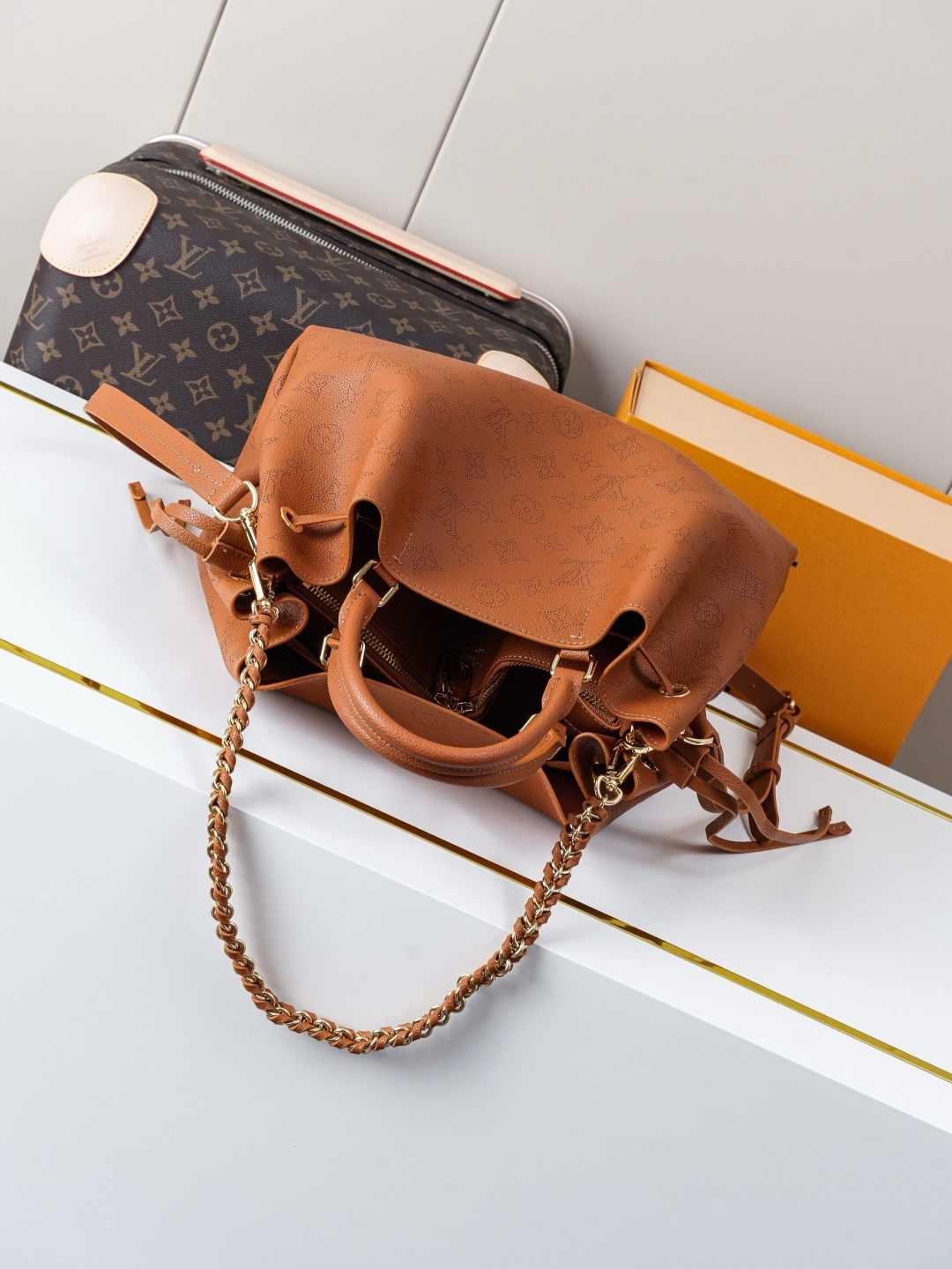 Bella Tote M27443 main 1 image 5