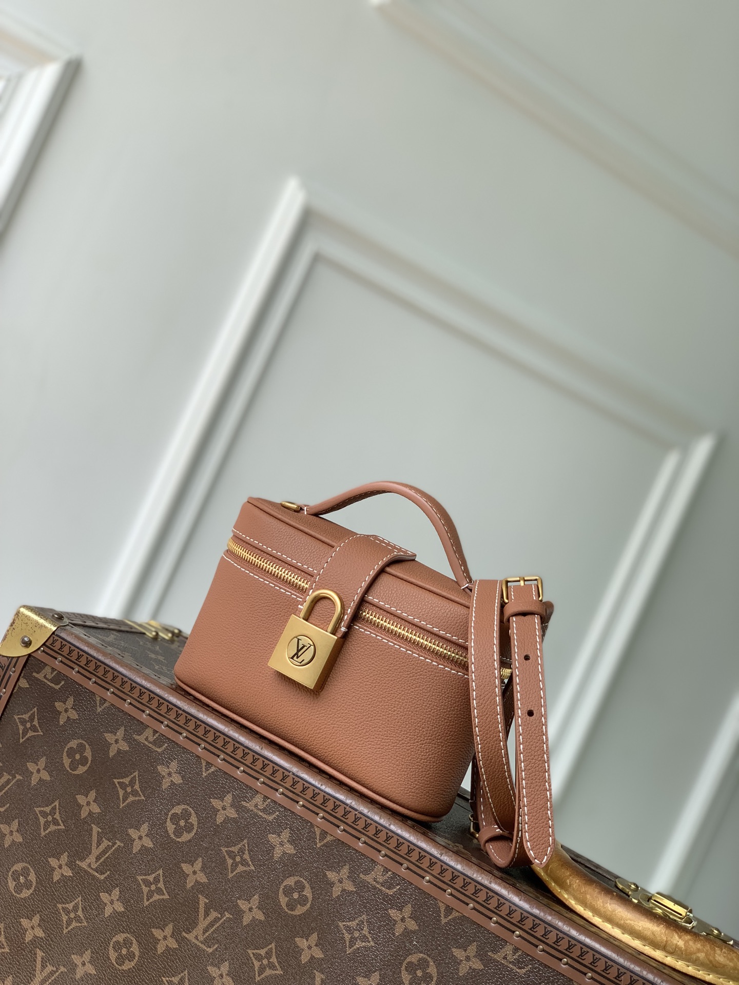 Low Key Vanity Pouch M27505 image 3