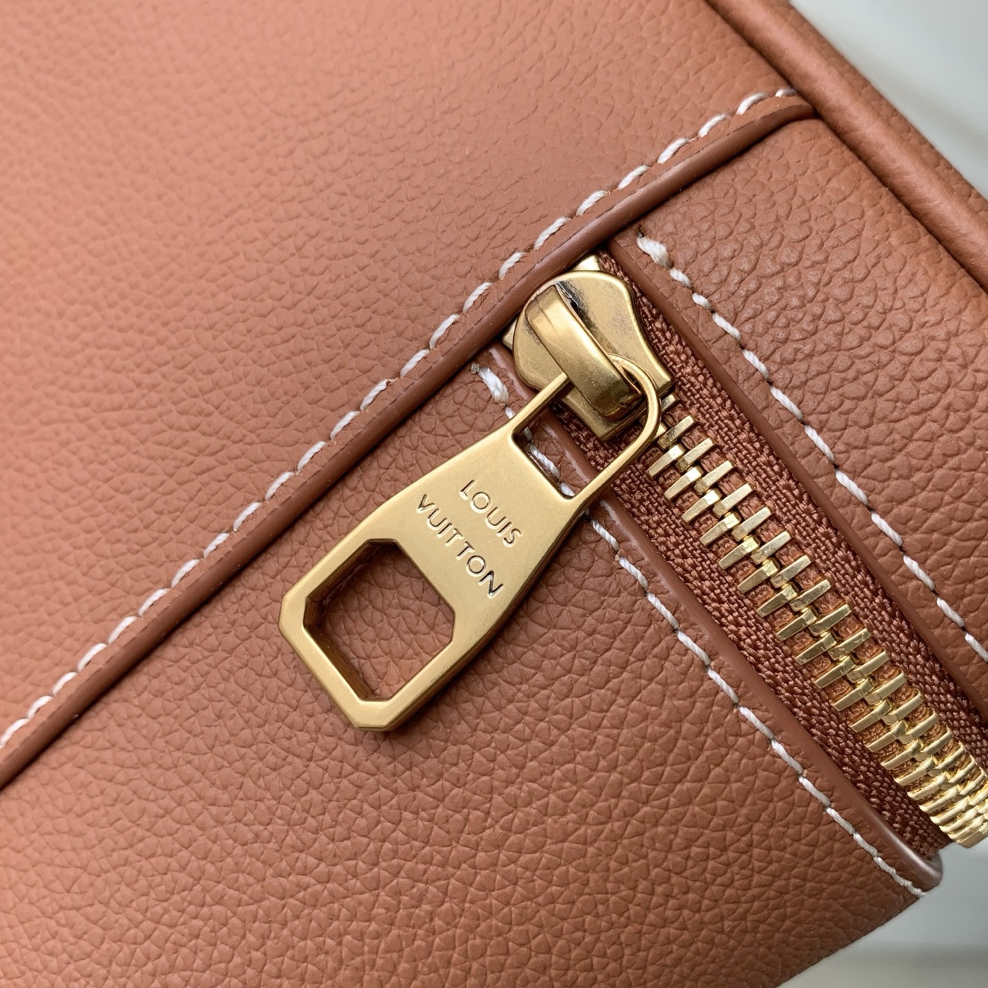 Low Key Vanity Pouch M27505 image 9
