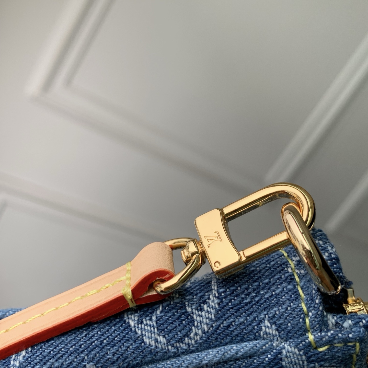 Pochette Accessoire Cargo M27602 image 9
