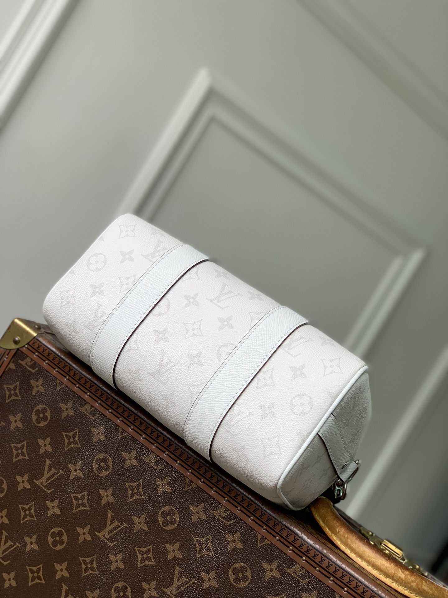 City Keepall M27644 front white background image 6