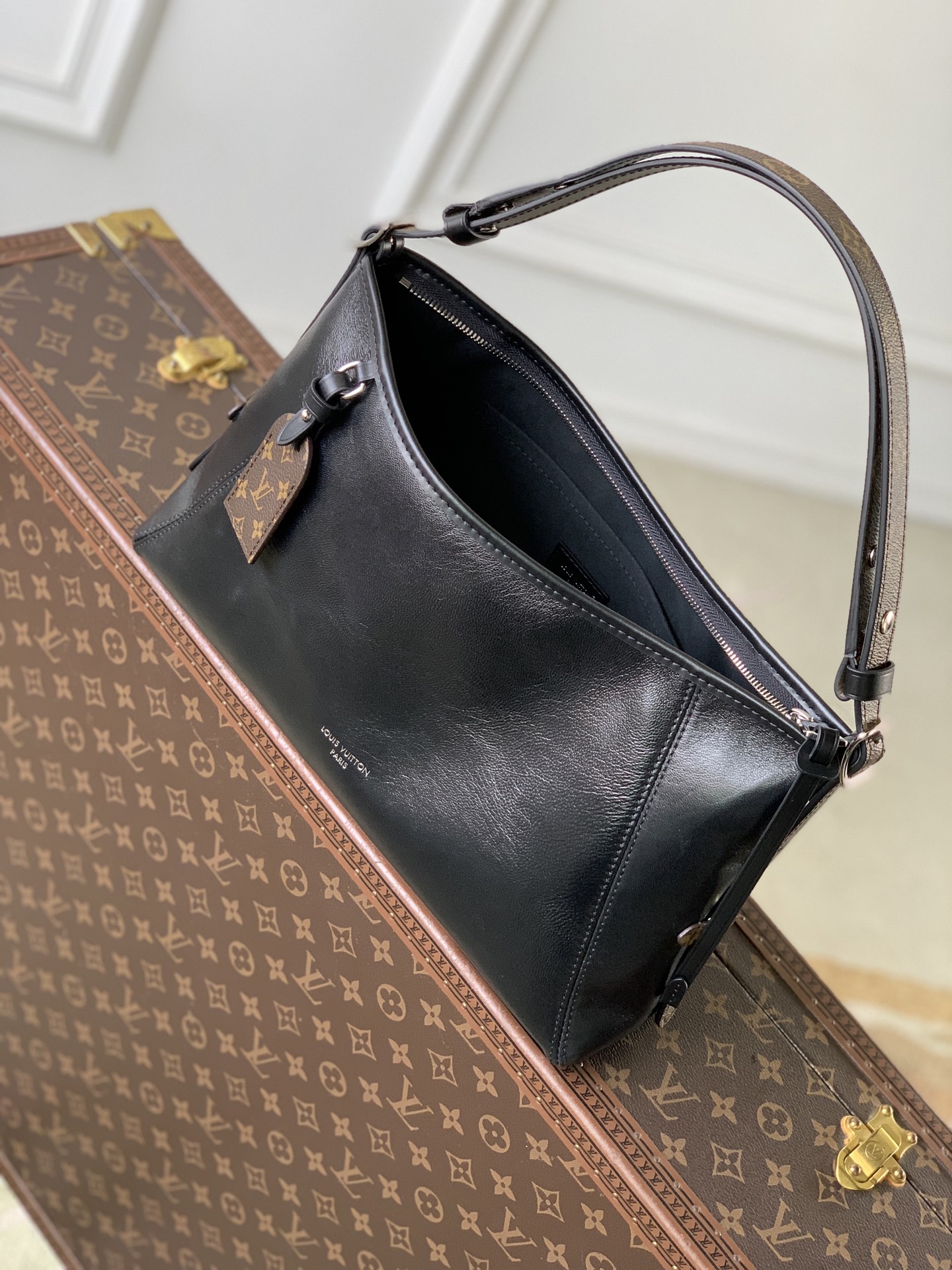 CarryAll East West M28160 main 1 image 6