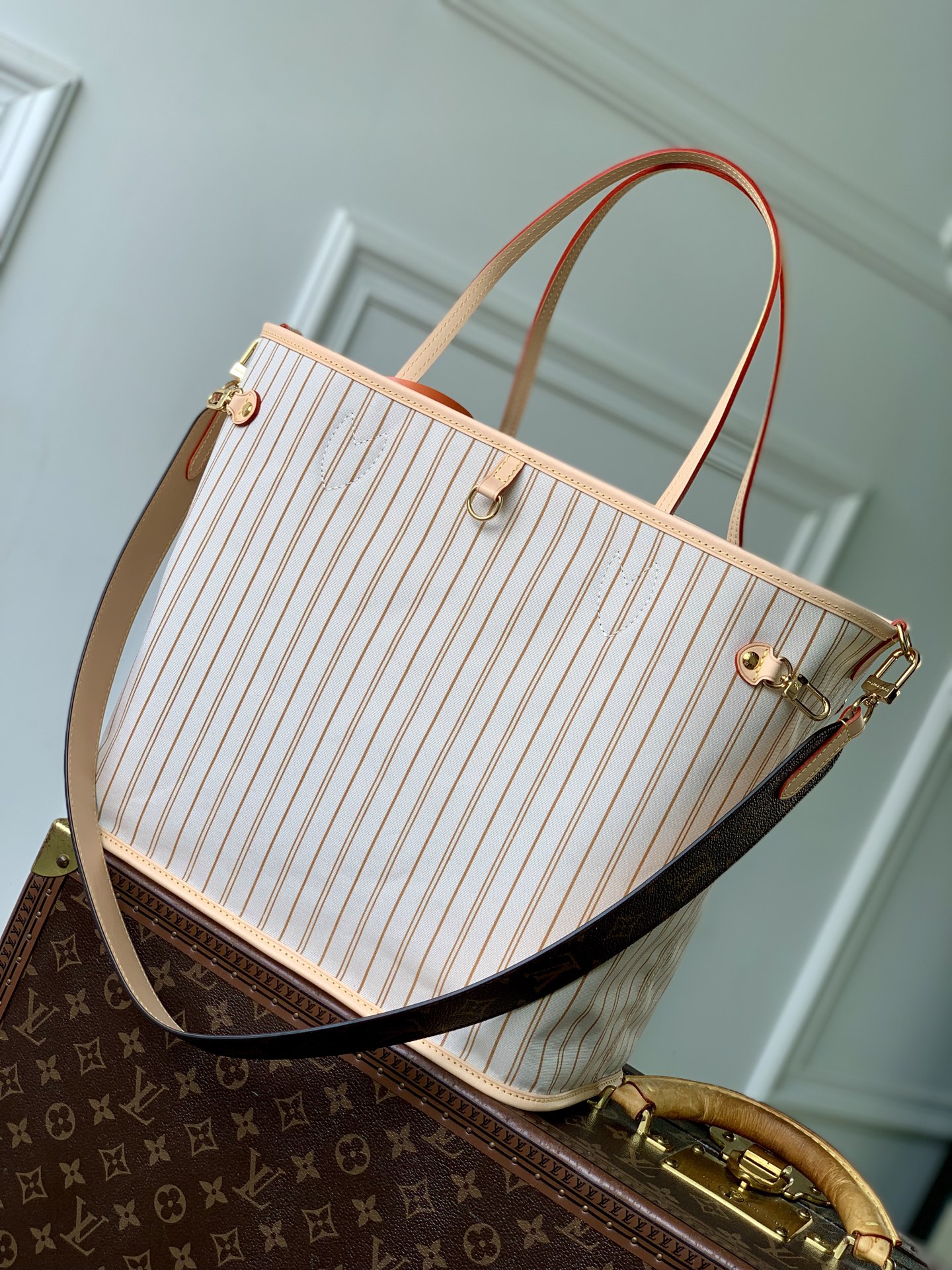 Neverfull Bandoulière Inside Out MM M28407 main 1 image 4