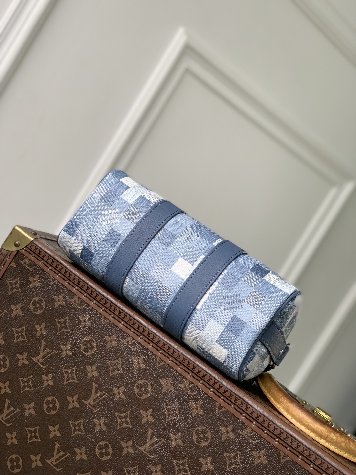 Keepall Bandoulière 25 M28600 front white background image 6