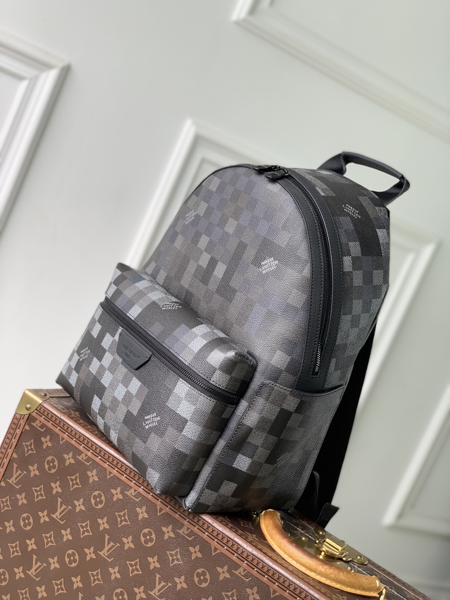 Discovery Backpack PM M28789 front white background image 4