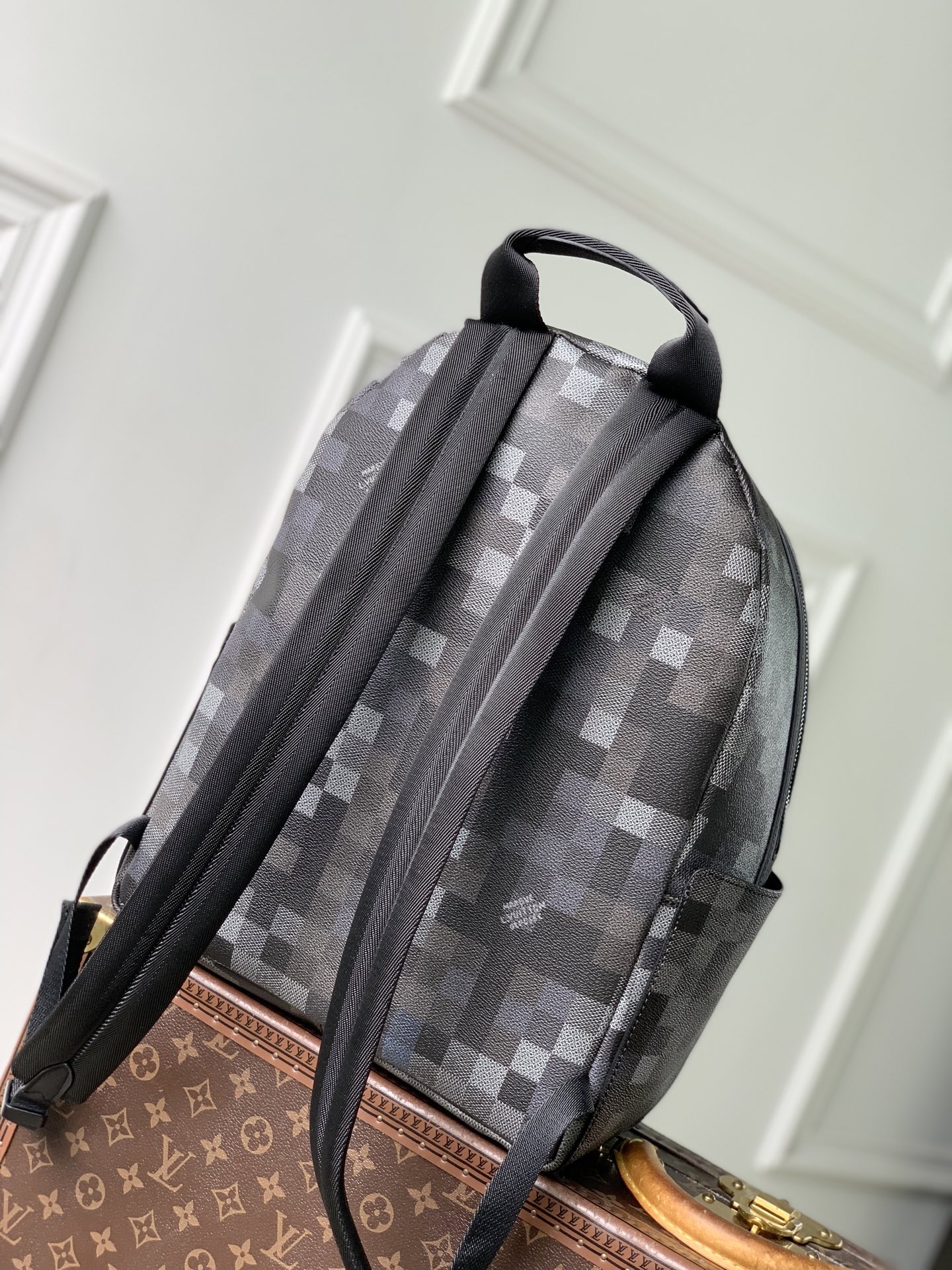 Discovery Backpack PM M28789 front white background image 5