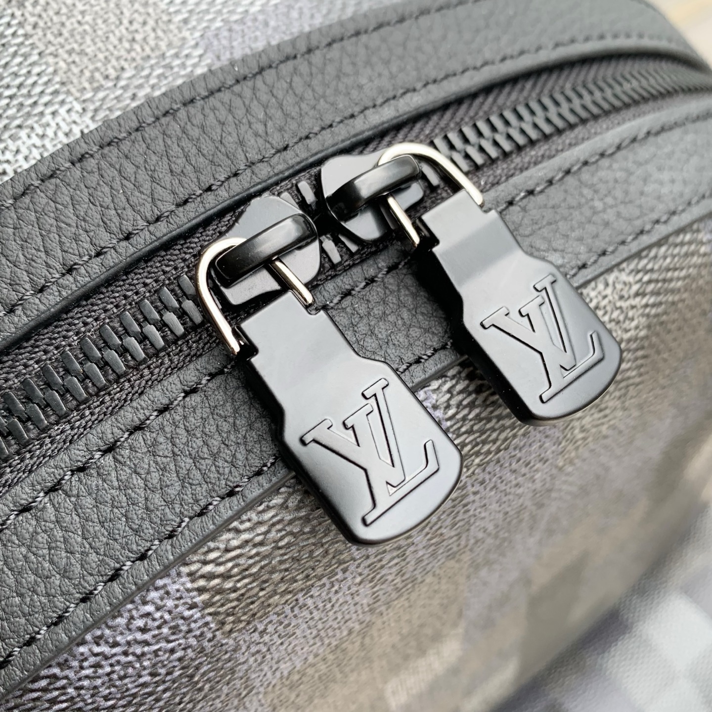 Discovery Backpack PM M28789 front white background image 7