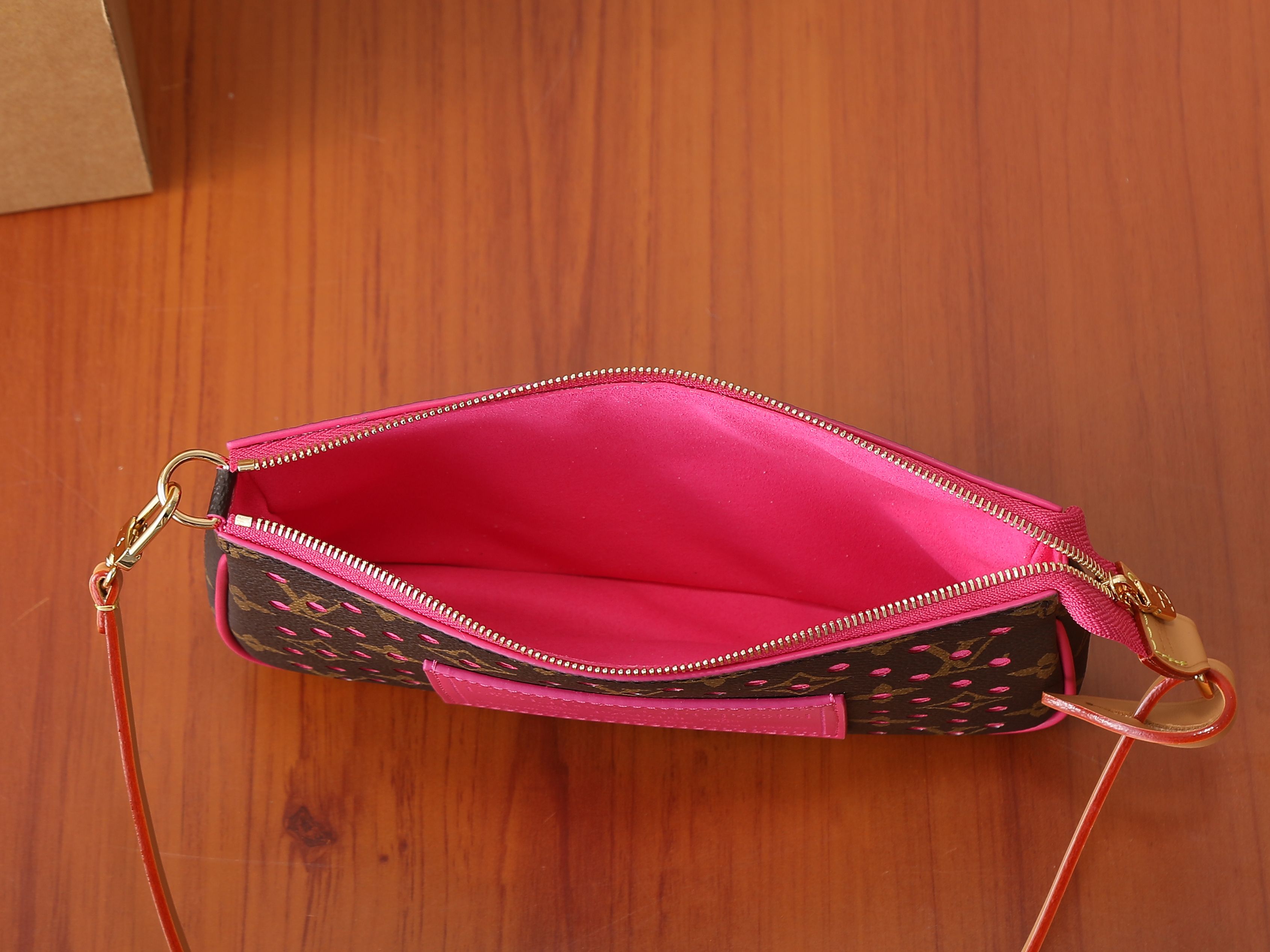 Pochette Accessoires M29001 image 11