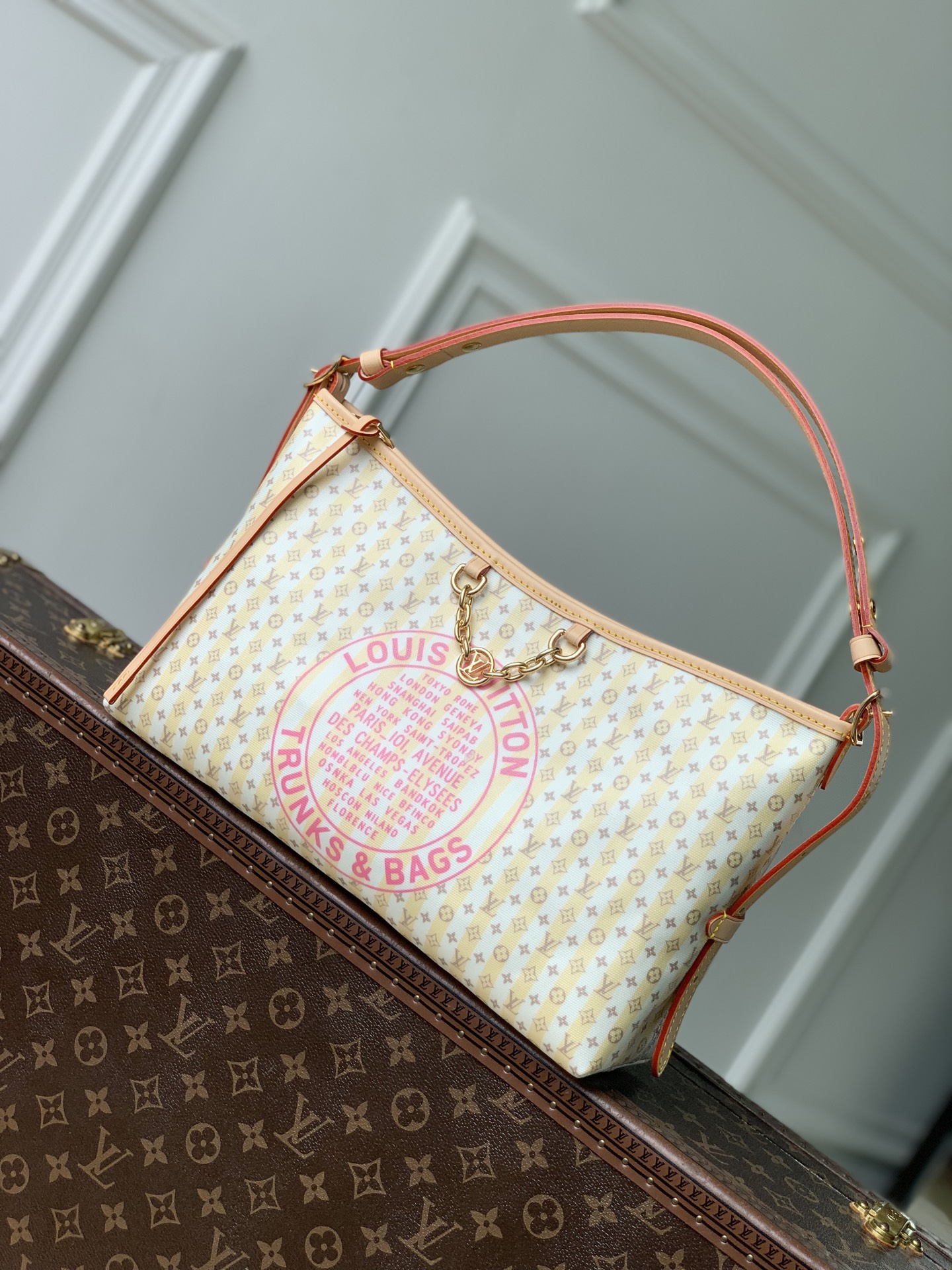 Carryall East West M29139 main 1 image 2