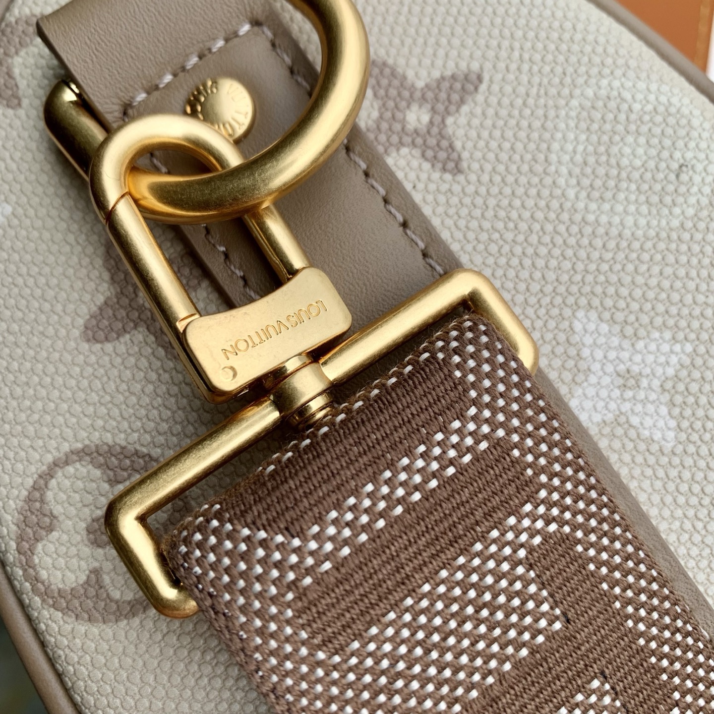 Keepall Bandoulière 25 M29272 front white background image 8