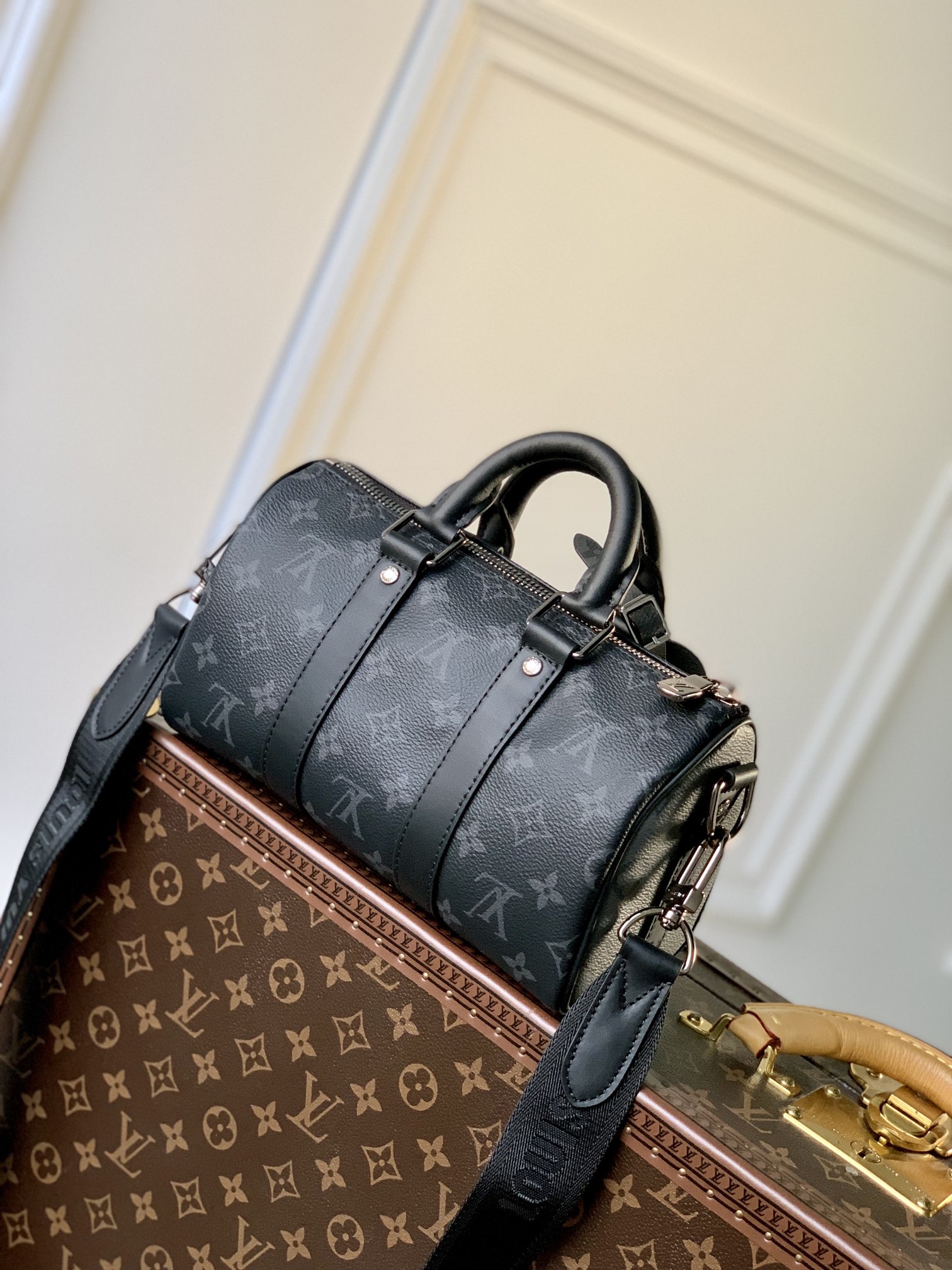 Keepall Bandoulière 25 M46271 front white background image 4