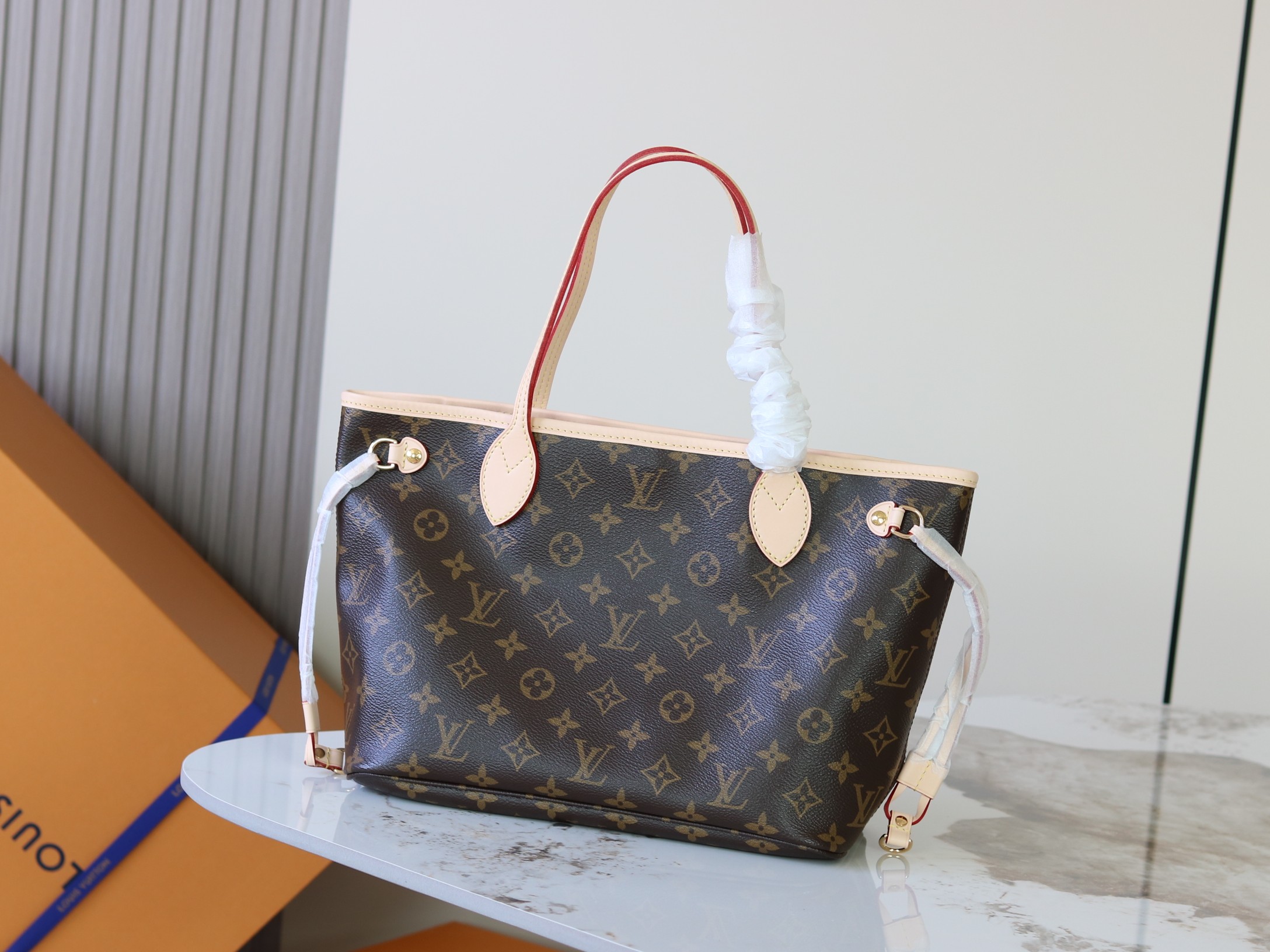 Neverfull PM M46979 main 1 image 2