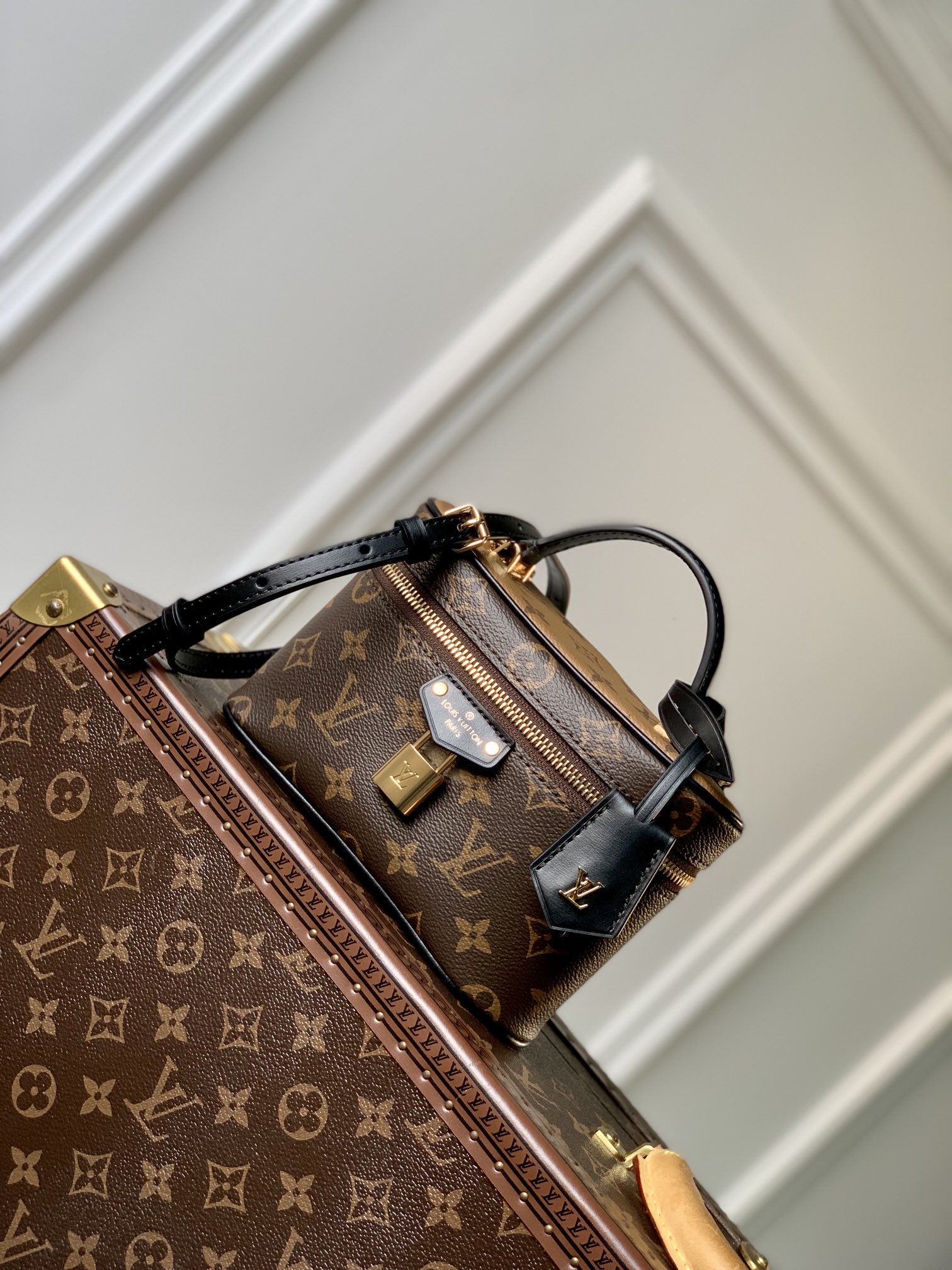 Vanity Chain Pouch M47125 main 1 image 2