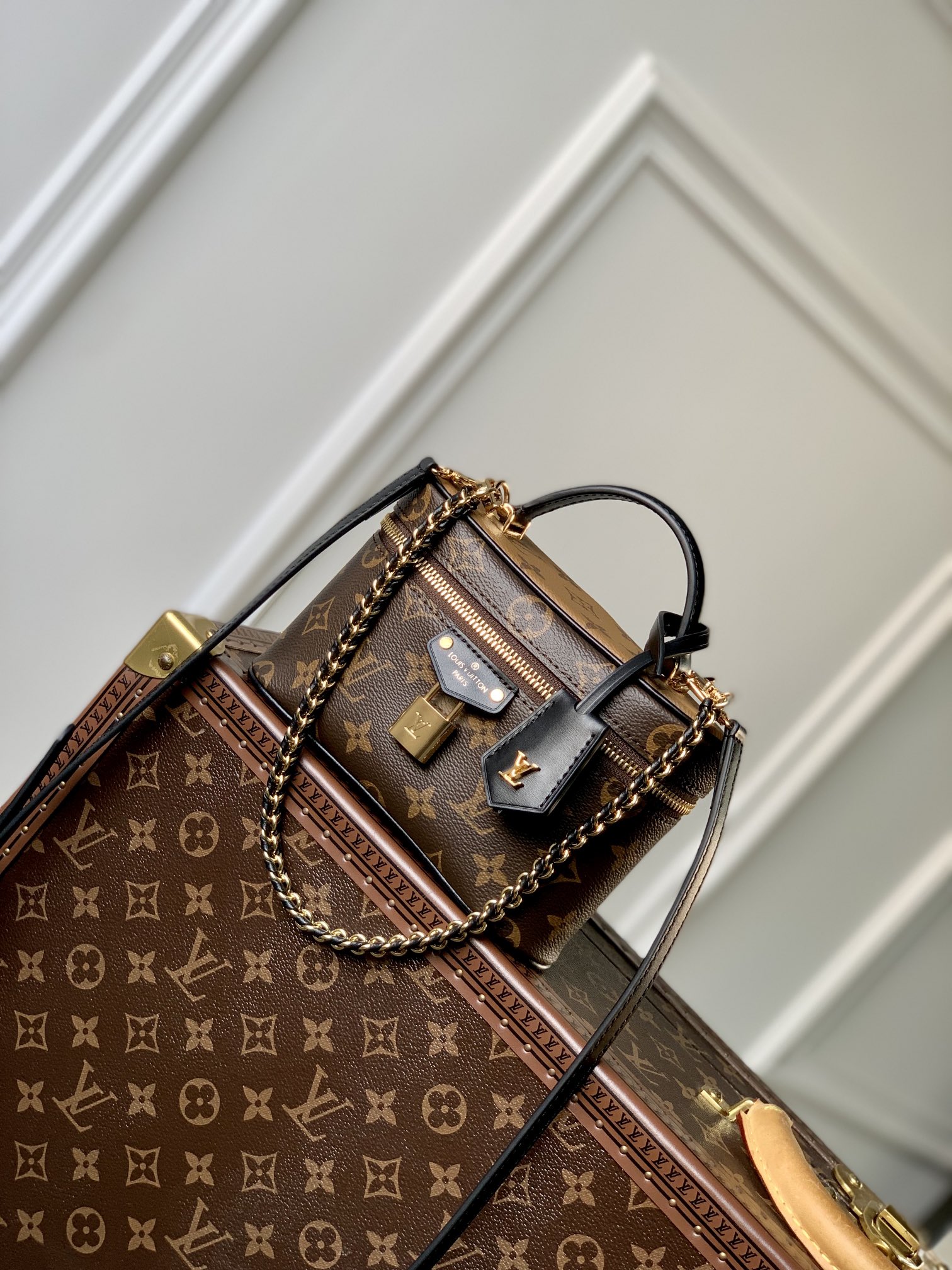 Vanity Chain Pouch M47125 main 1 image 3