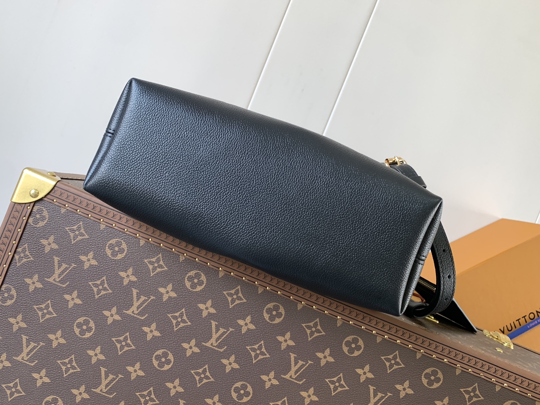 LV Bundle M47209 main 1 image 5